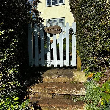 Elm 펜션 노샐러톤